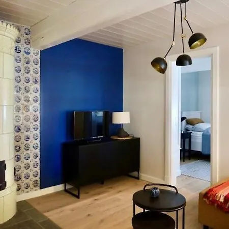 Tolle In Einem Reetgedeckten Haus * Nieblum